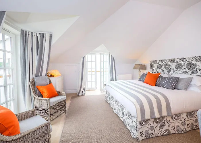 Saint Mawes Hotels