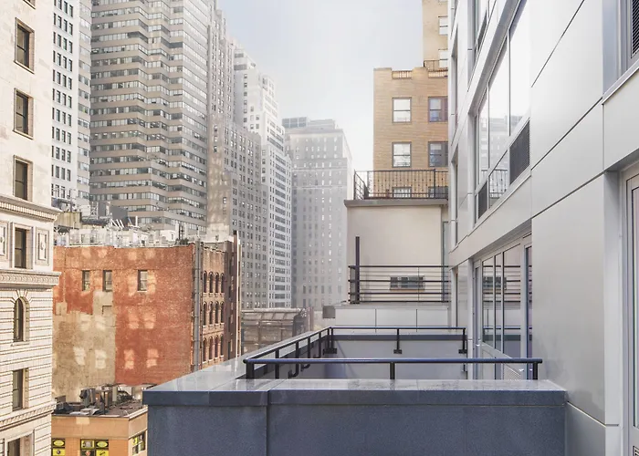 Courtyard By Marriott New York World Trade Center Area