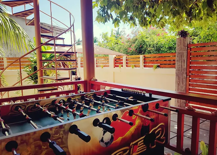Thinadhoo (Gaafu Dhaalu Atoll) Hotels