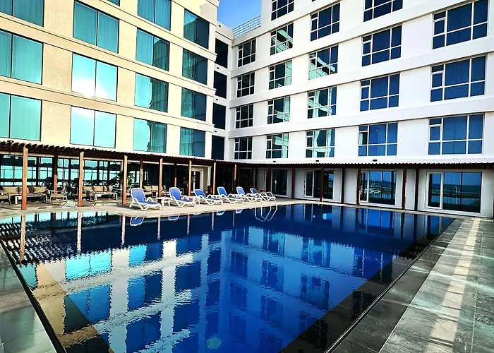 Hotels in Sur