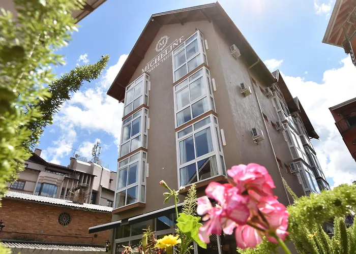 Micheline Hotel Tricot - Ao Lado Da Rua Coberta Gramado