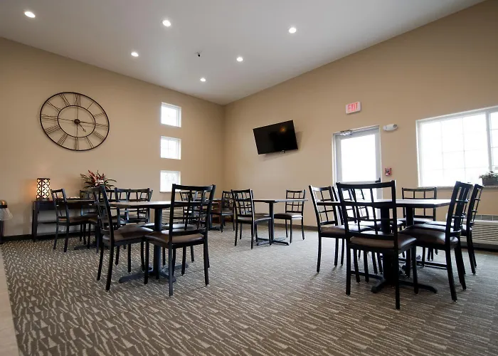 Oelwein Hotels