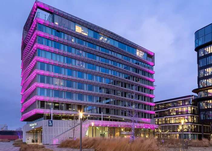 Moxy Amsterdam Houthavens Hotel