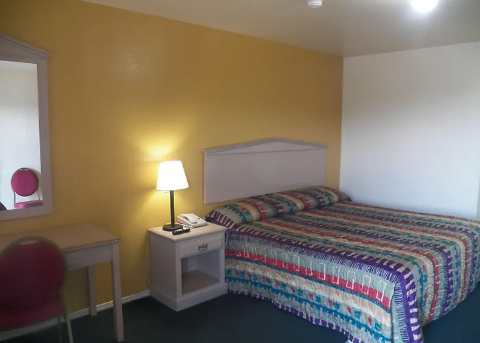 Sleepy Traveler Motel Wagoner