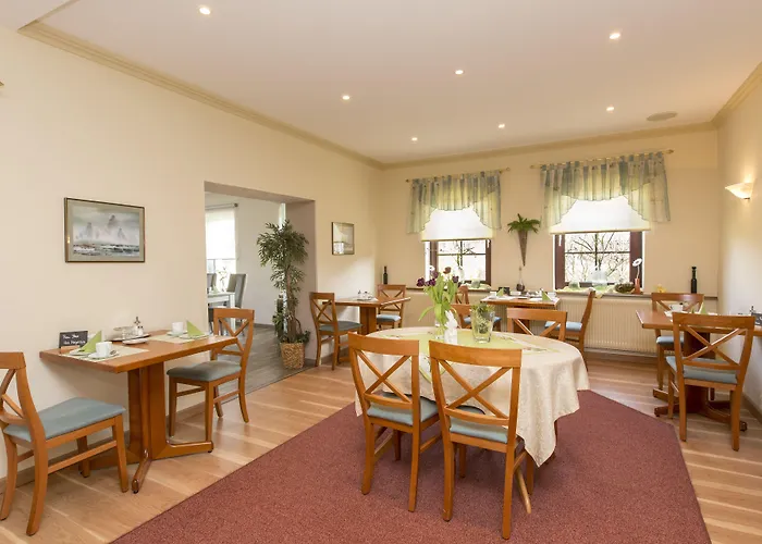Hotels in Dorumer Neufeld