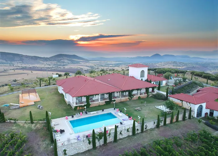 Hoteles en Kula
