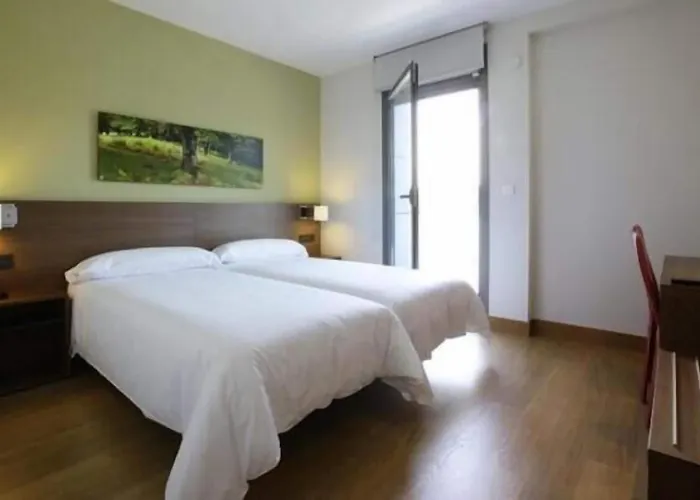 Hotels in Usúrbil