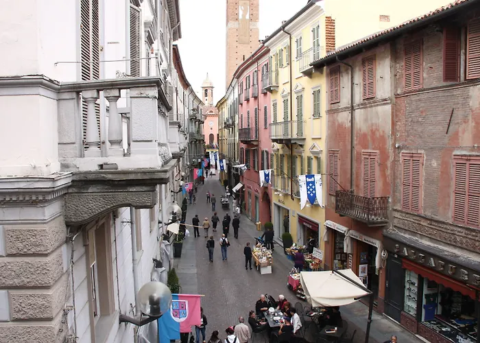 Hotel Vincafè Alba 