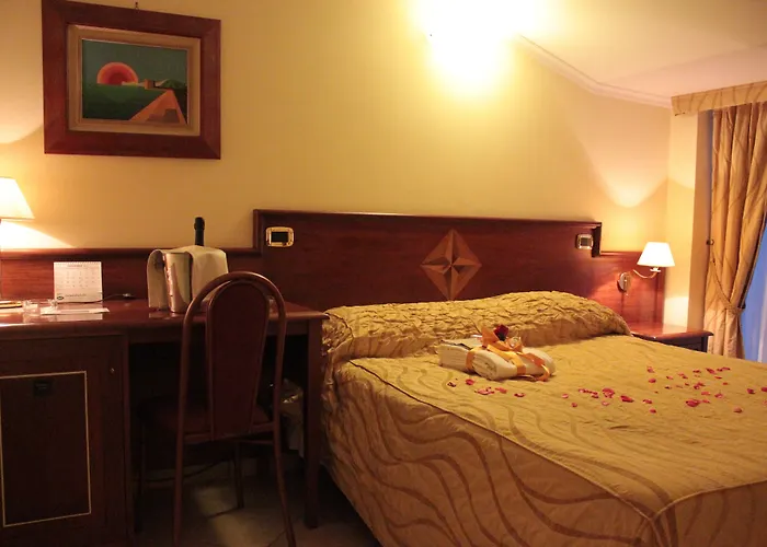 Lion'S Hotel Falerna