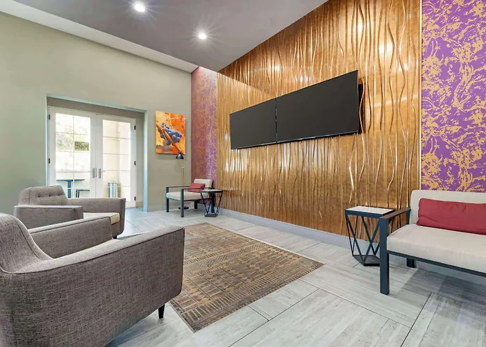 Best Western Plus Temecula Wine Country Hotel & Suites