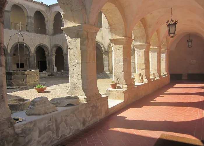 Hotels in Altomonte