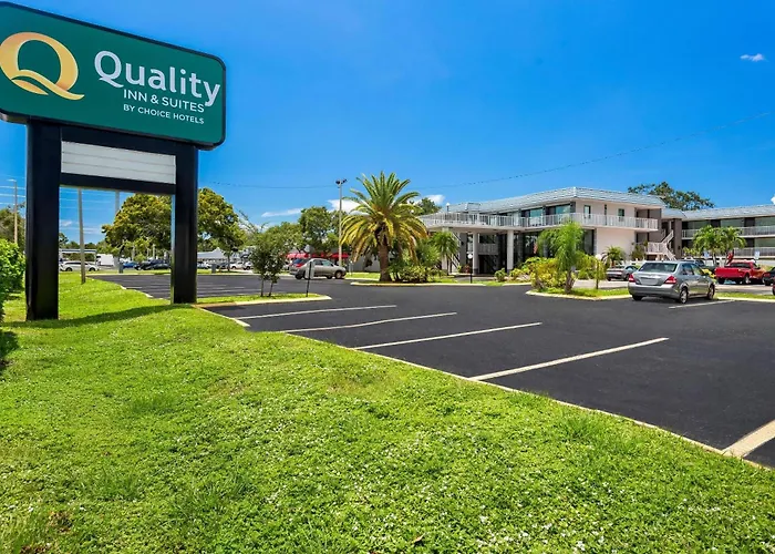 Quality Inn & Suites At Tropicana Field