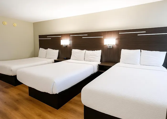 Hillsboro Hotels