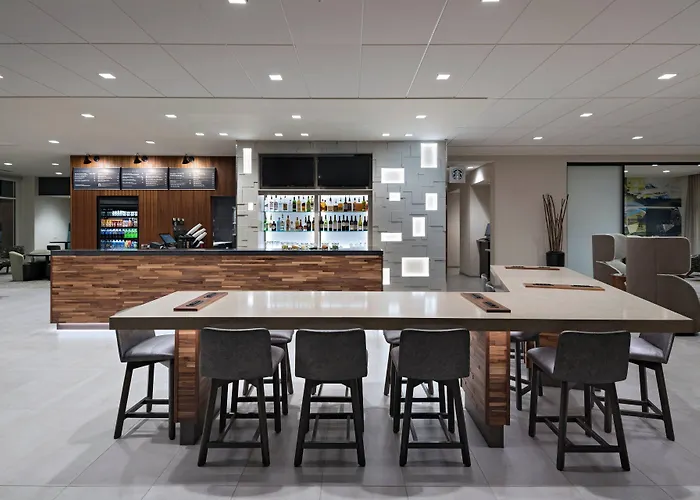 Courtyard By Marriott Jackson Madison