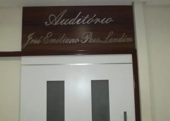 Hotéis de Jurubeba