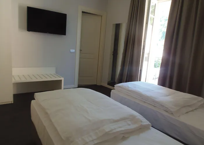 Hotels in Dongo