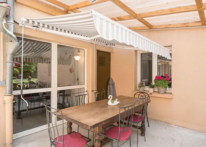 Moncel-les-Luneville Hotels