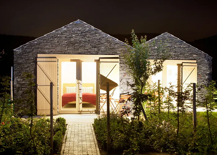Hotels in Longuich
