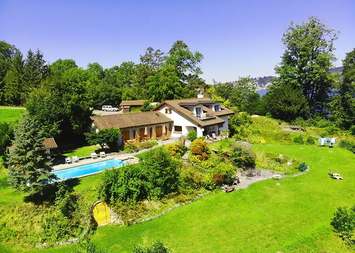 Lake Villa Lotus Horw