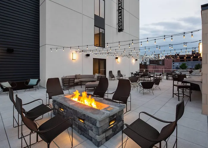 Courtyard By Marriott Knoxville Downtown