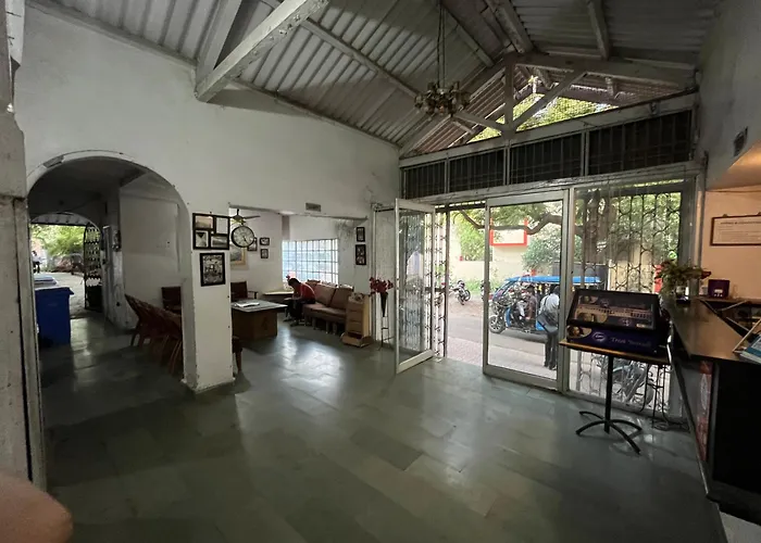 Khandwa Hotels