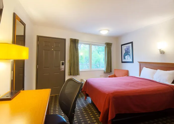 Tennessee Mountain Lodge Riverside By Oyo Pigeon Forge
