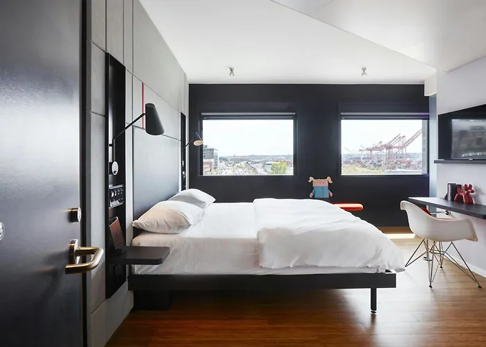 citizenM Seattle Pioneer Square