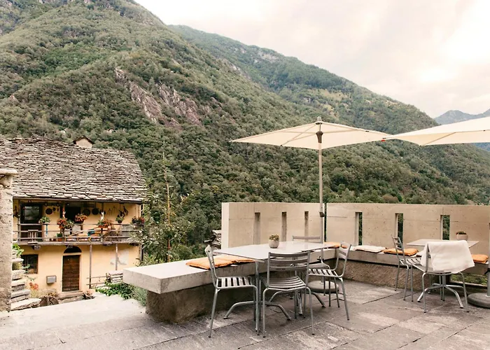 Hotels in Corippo