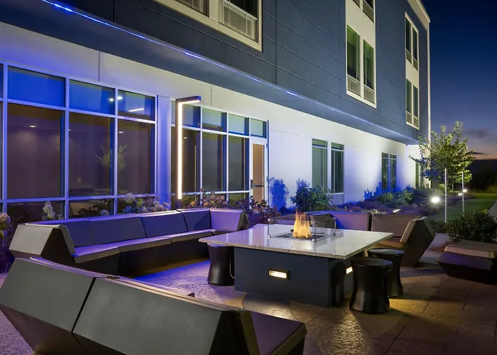 Gardendale Hotels