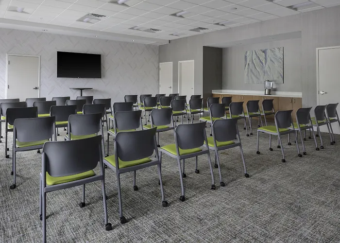 Suwanee Hotels