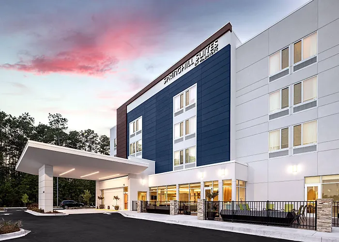 Richmond Hill Hotels