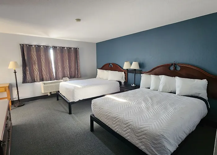 Sheboygan Falls Hotels With Pool