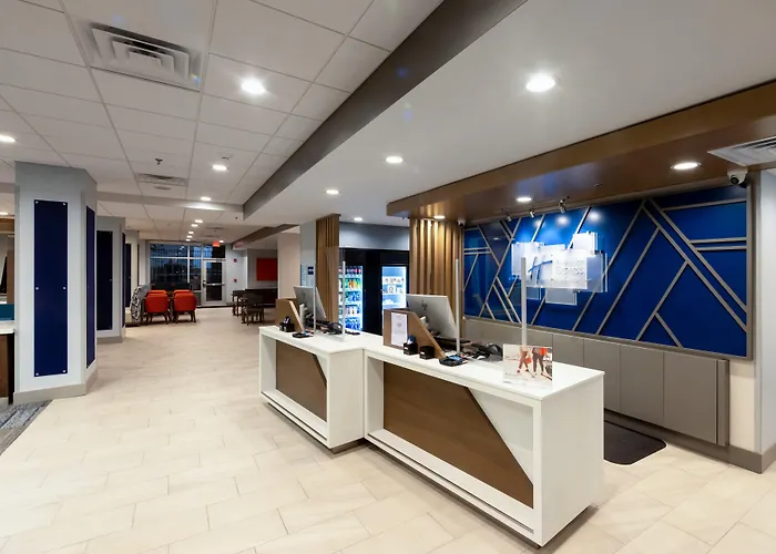 Holiday Inn Express & Suites - Harrisonburg University Area By Ihg