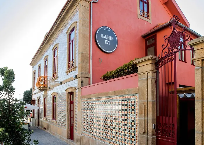 Harbour Inn Design Townhouse