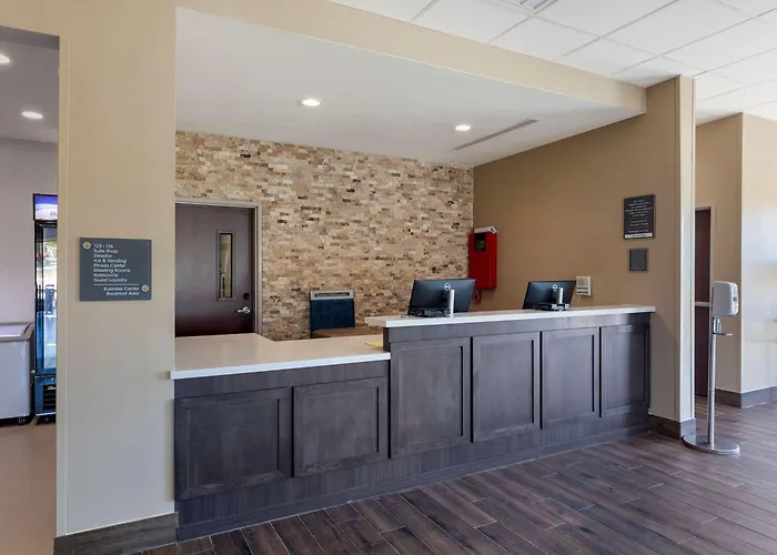 Balch Springs Hotels