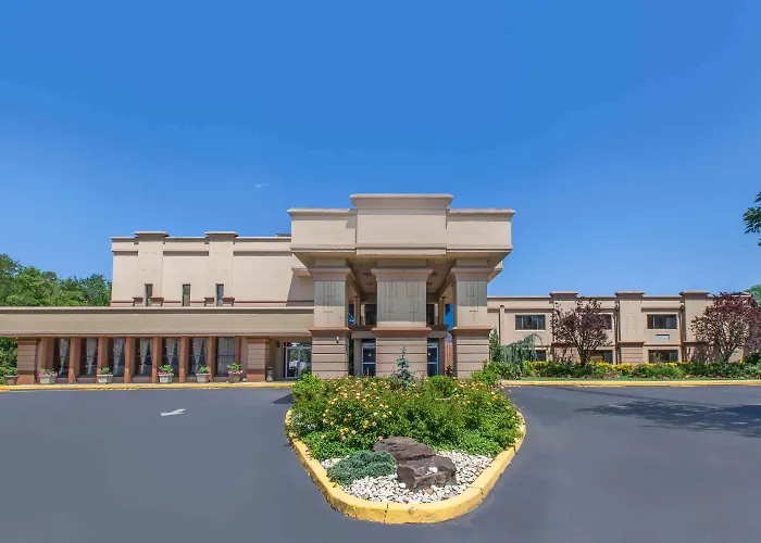 Pequannock Hotels