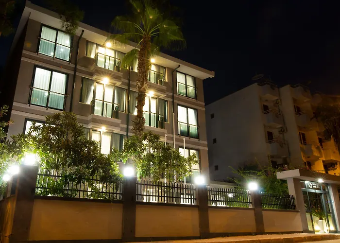 Opera Suites Apart Hotel