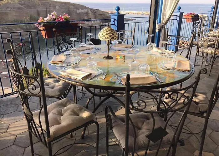 Hotel Isolabella Ventotene