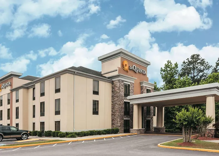La Quinta By Wyndham Covington Hotel