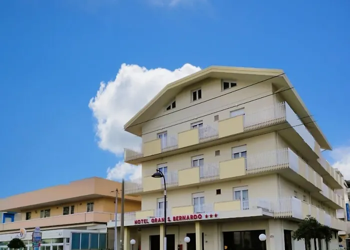 Hotel Gran San Bernardo - RICCIONE - FRONTE MARE CON RISTORANTE