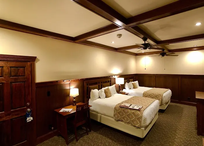 Cloudcroft Hotels