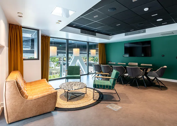 Best Western M-Treize Paris Asnieres