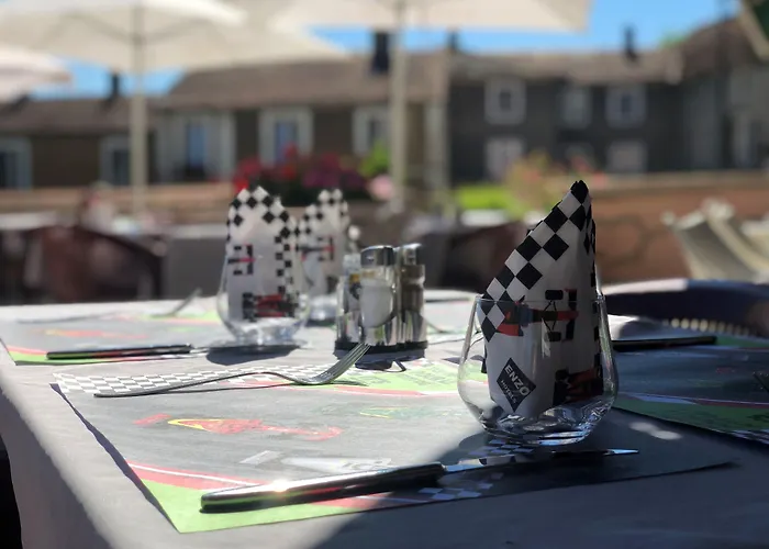 Enzo Hôtels Neufchâteau&Restaurant Le Pit Stop