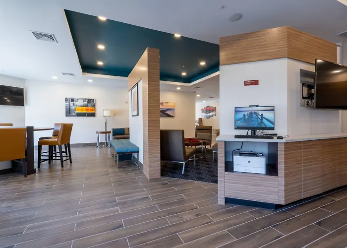 Clinton Hotels