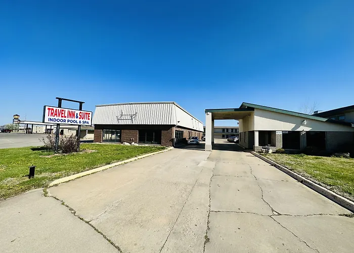Travel Inn & Suites Emporia