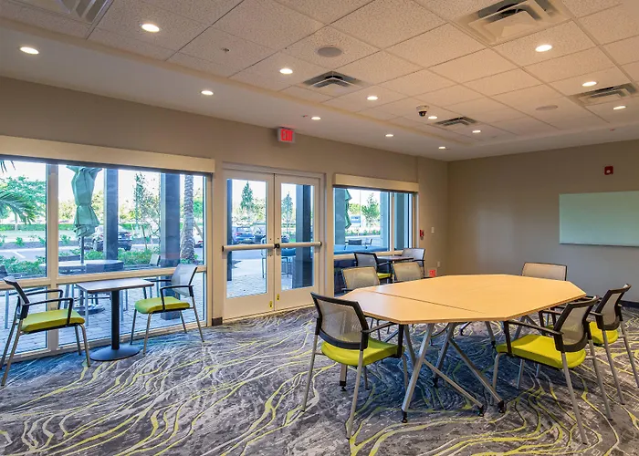 Towneplace Suites By Marriott Naples Vineyards