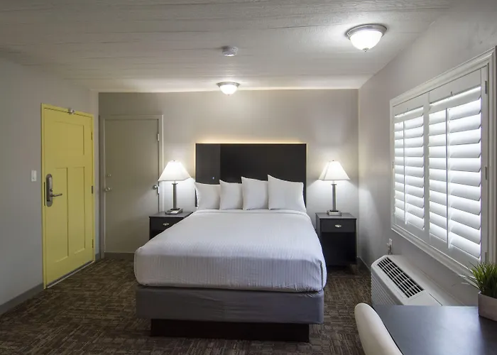 Shasta Lake Hotels