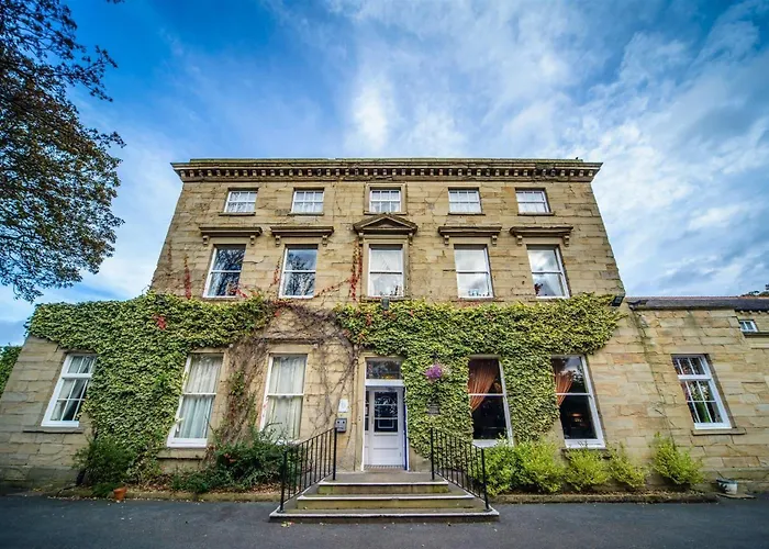 Cleckheaton Hotels