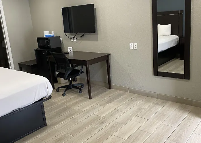 Falcon Executive Inn Zapata