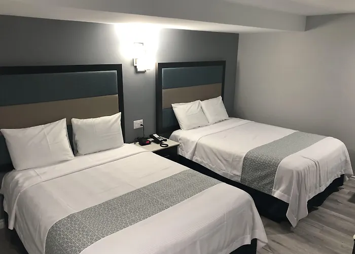 West Covina Hotels